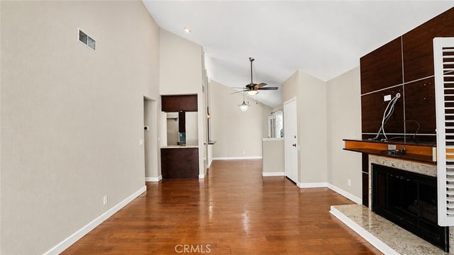 14 Alba W W, Irvine, CA 92620
