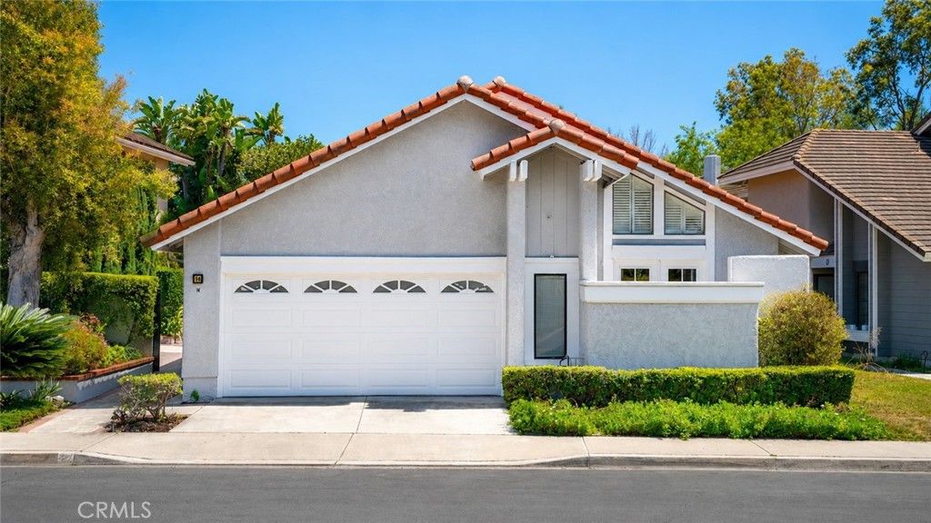 14 Alba W W, Irvine, CA 92620