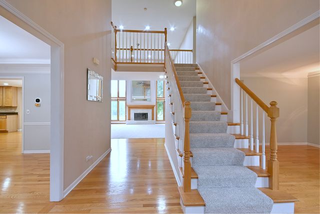 1944 Clyde Drive, Naperville, IL 60565