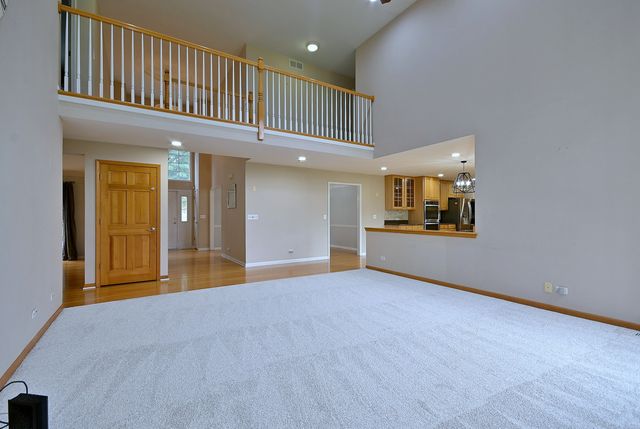 1944 Clyde Drive, Naperville, IL 60565
