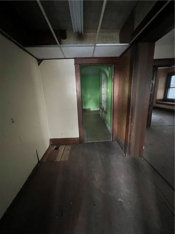 1031 E Washington St, New Castle, PA 16101