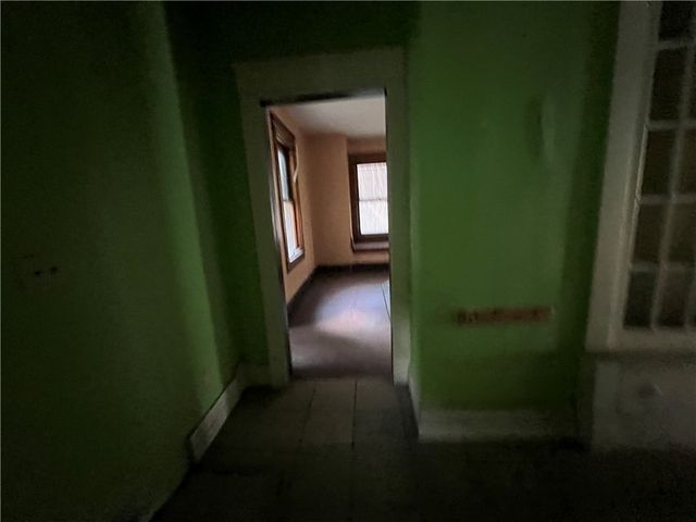 1031 E Washington St, New Castle, PA 16101