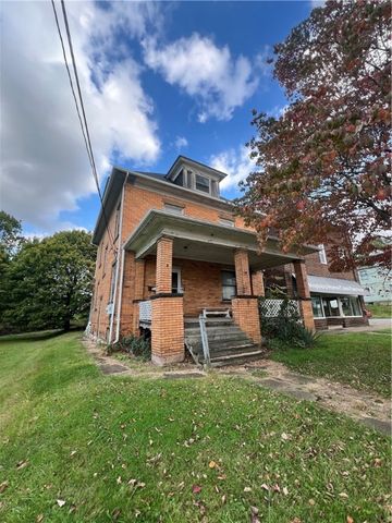 1031 E Washington St, New Castle, PA 16101