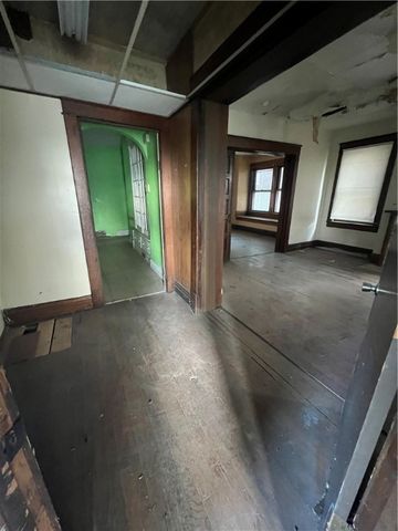 1031 E Washington St, New Castle, PA 16101