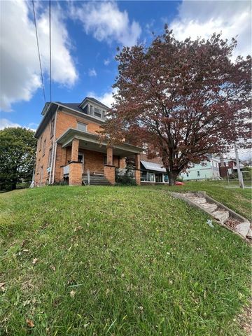 1031 E Washington St, New Castle, PA 16101