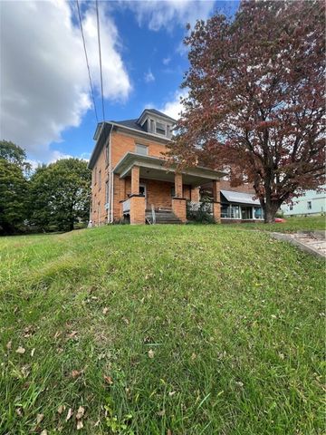 1031 E Washington St, New Castle, PA 16101