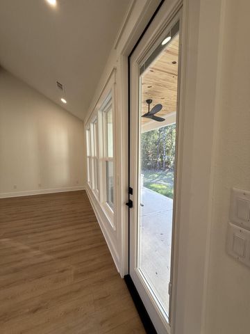 1912 Hidden Springs Drive, Baker, FL 32531