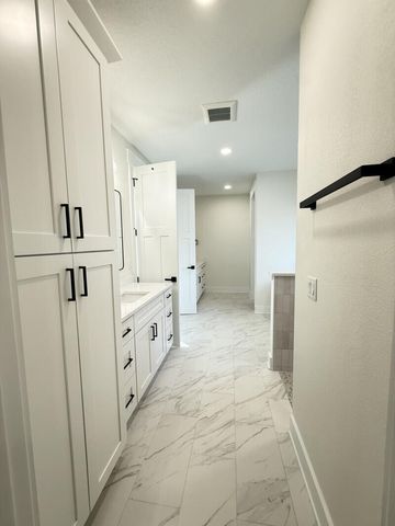 1912 Hidden Springs Drive, Baker, FL 32531