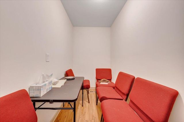 N 418 Beverly AVE, Covington, VA 24426