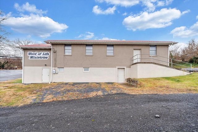 N 418 Beverly AVE, Covington, VA 24426