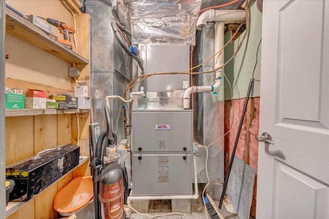 N 418 Beverly AVE, Covington, VA 24426