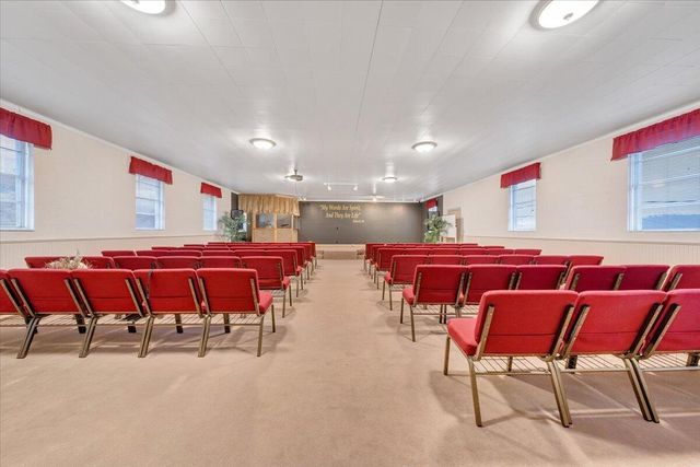 N 418 Beverly AVE, Covington, VA 24426