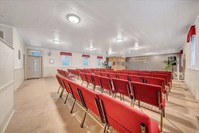 N 418 Beverly AVE, Covington, VA 24426