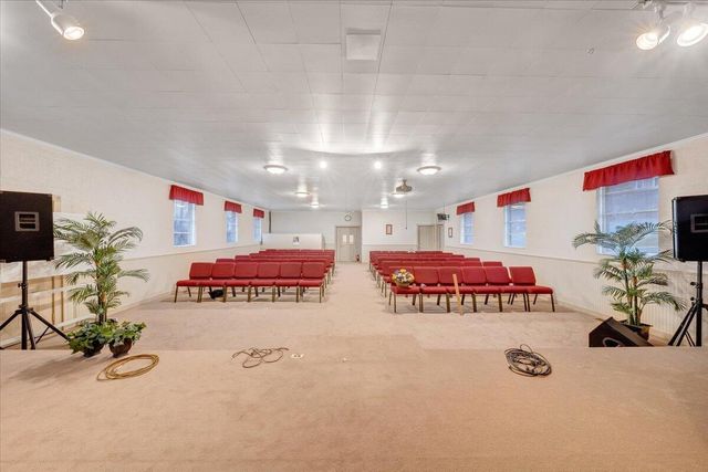 N 418 Beverly AVE, Covington, VA 24426