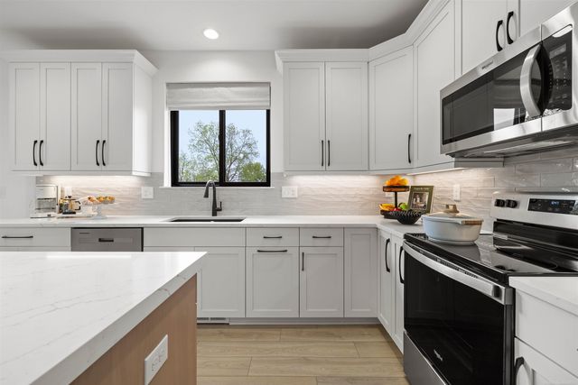 18101 Player Drive, Macomb Twp, MI 48042