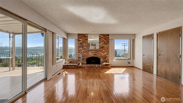 8208 S 124th Street, Seattle, WA 98178