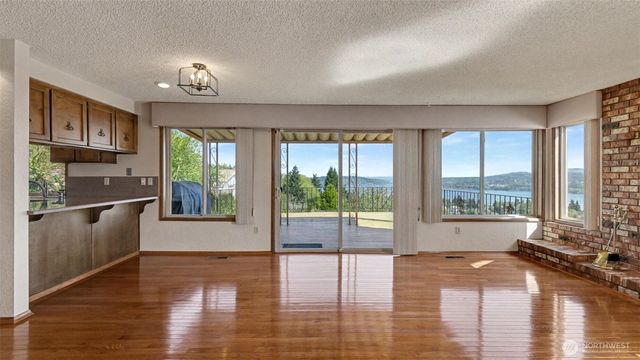 8208 S 124th Street, Seattle, WA 98178