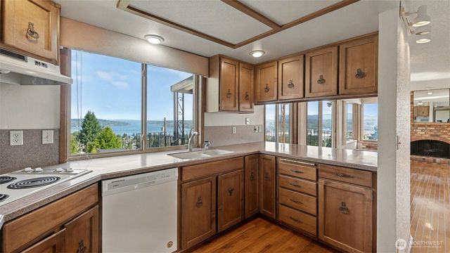 8208 S 124th Street, Seattle, WA 98178