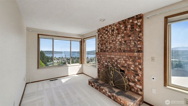 8208 S 124th Street, Seattle, WA 98178