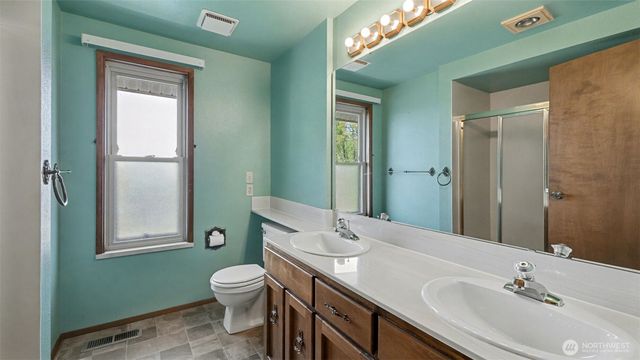 8208 S 124th Street, Seattle, WA 98178