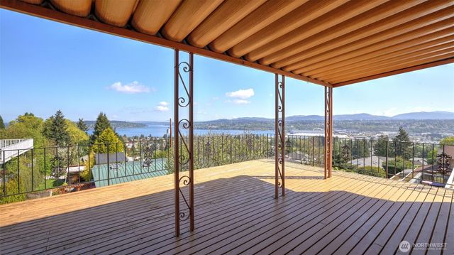 8208 S 124th Street, Seattle, WA 98178