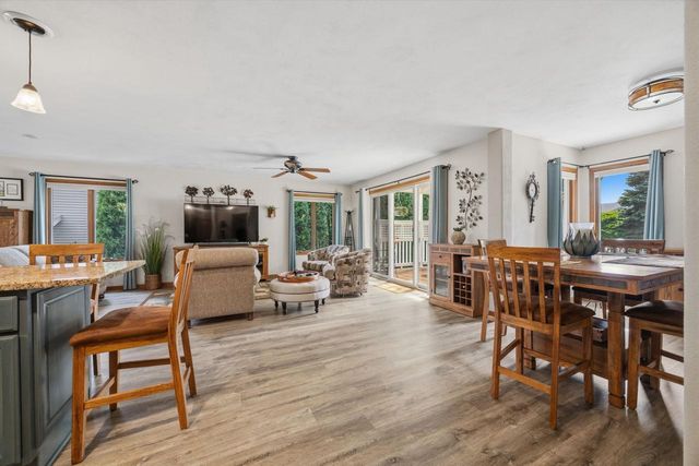 1043 N Wuthering Hills Drive, Janesville, WI 53546