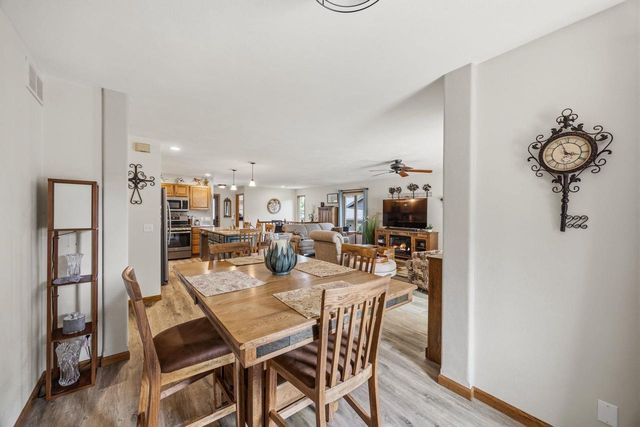 1043 N Wuthering Hills Drive, Janesville, WI 53546