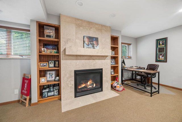 1043 N Wuthering Hills Drive, Janesville, WI 53546