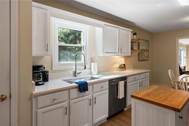 13 Rediger Court SE, Acworth, GA 30102