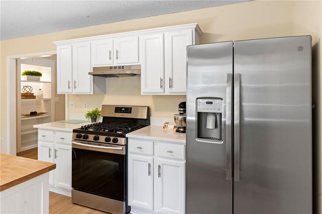 13 Rediger Court SE, Acworth, GA 30102