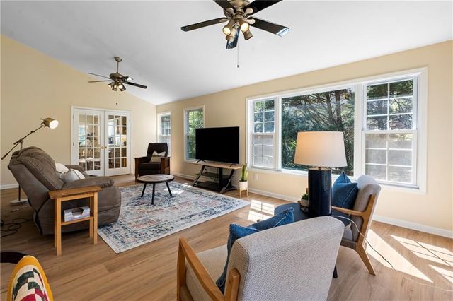 13 Rediger Court SE, Acworth, GA 30102