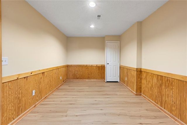 13 Rediger Court SE, Acworth, GA 30102