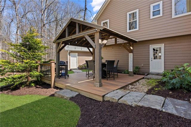 13 Rediger Court SE, Acworth, GA 30102