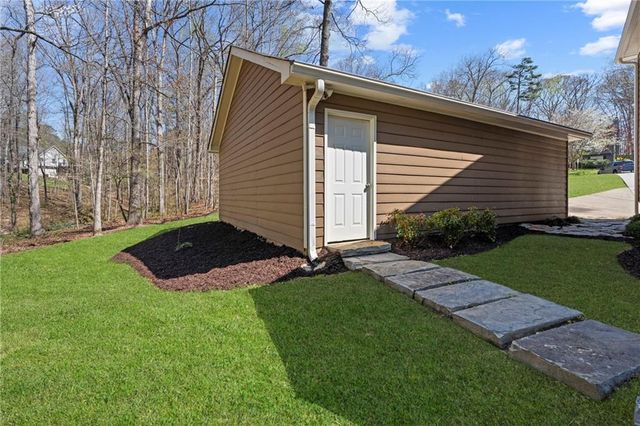 13 Rediger Court SE, Acworth, GA 30102