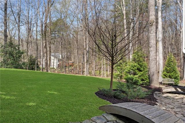 13 Rediger Court SE, Acworth, GA 30102