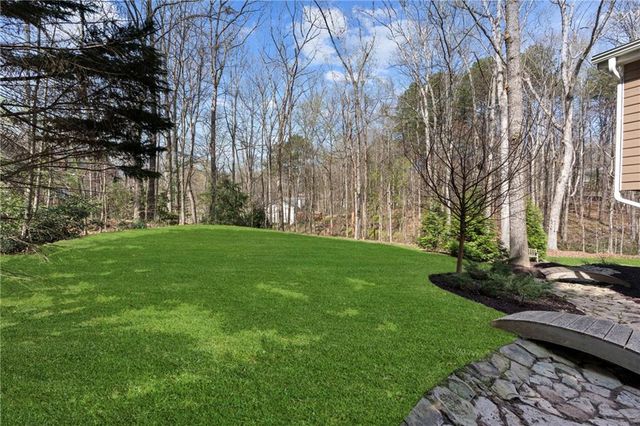 13 Rediger Court SE, Acworth, GA 30102