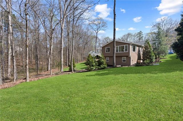 13 Rediger Court SE, Acworth, GA 30102