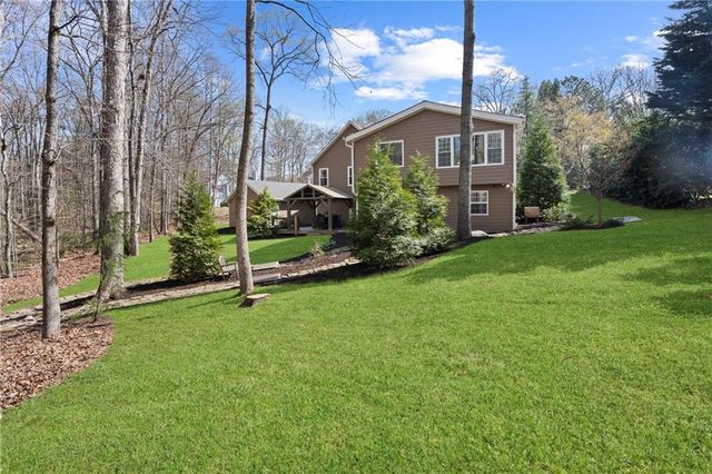 13 Rediger Court SE, Acworth, GA 30102