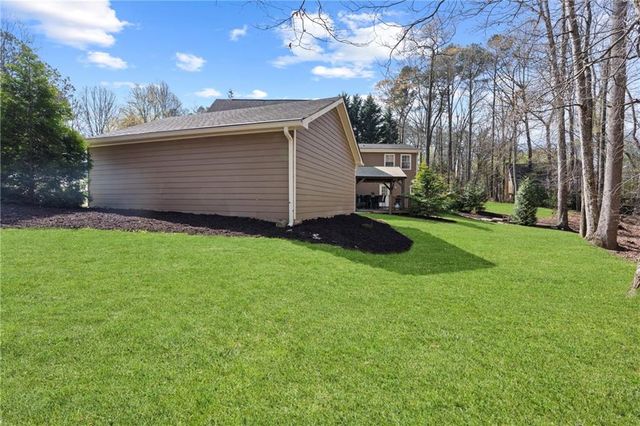 13 Rediger Court SE, Acworth, GA 30102