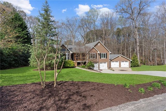 13 Rediger Court SE, Acworth, GA 30102