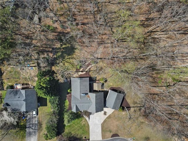 13 Rediger Court SE, Acworth, GA 30102