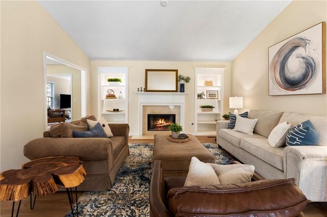 13 Rediger Court SE, Acworth, GA 30102