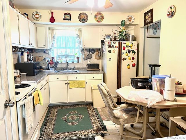 551 Spur Drive N, Bay Shore, NY 11706
