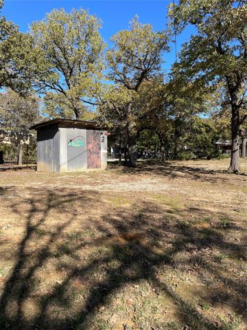 152 Ridge Drive, Bowie, TX 76230