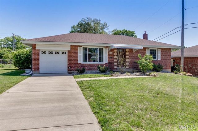 10102 Maryvale Lane, St Louis, MO 63123
