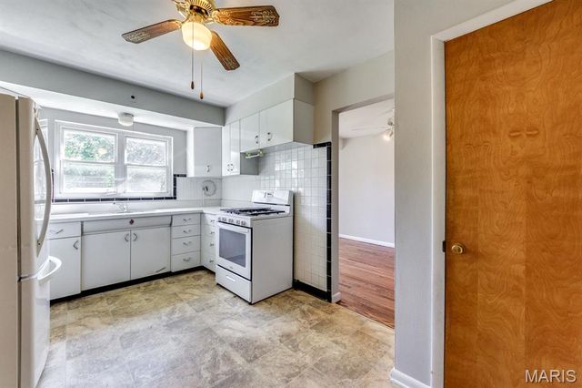 10102 Maryvale Lane, St Louis, MO 63123