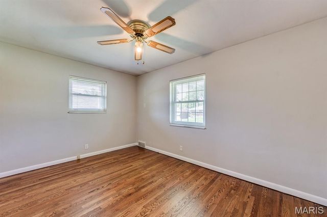 10102 Maryvale Lane, St Louis, MO 63123