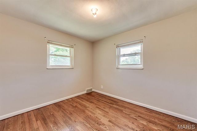 10102 Maryvale Lane, St Louis, MO 63123
