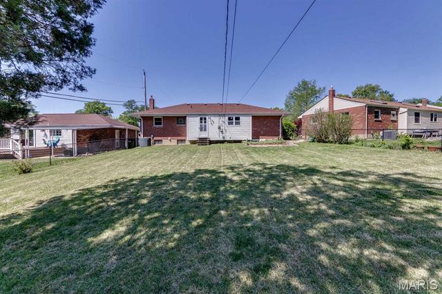 10102 Maryvale Lane, St Louis, MO 63123