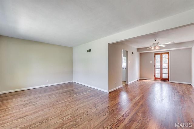 10102 Maryvale Lane, St Louis, MO 63123